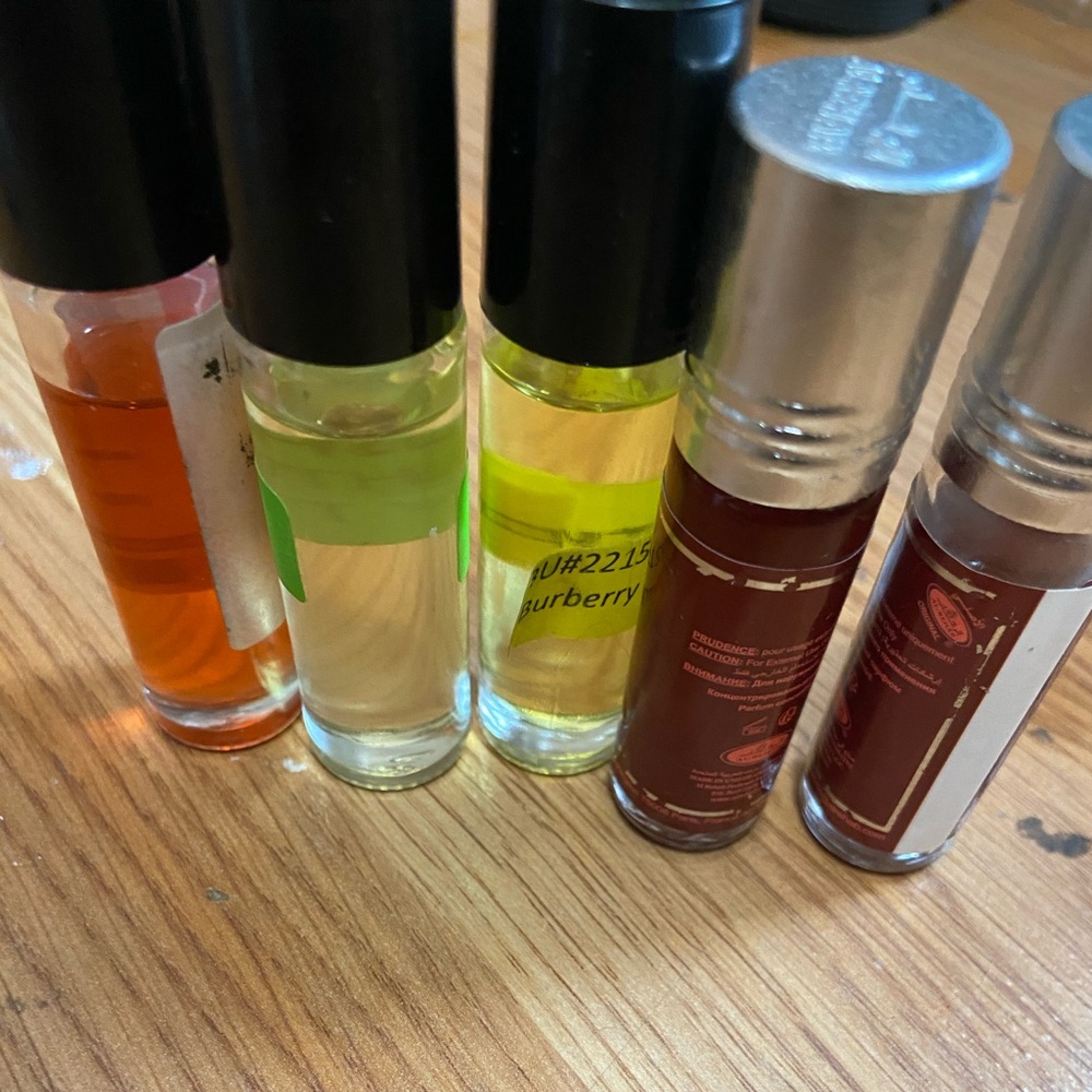 Perfume oil